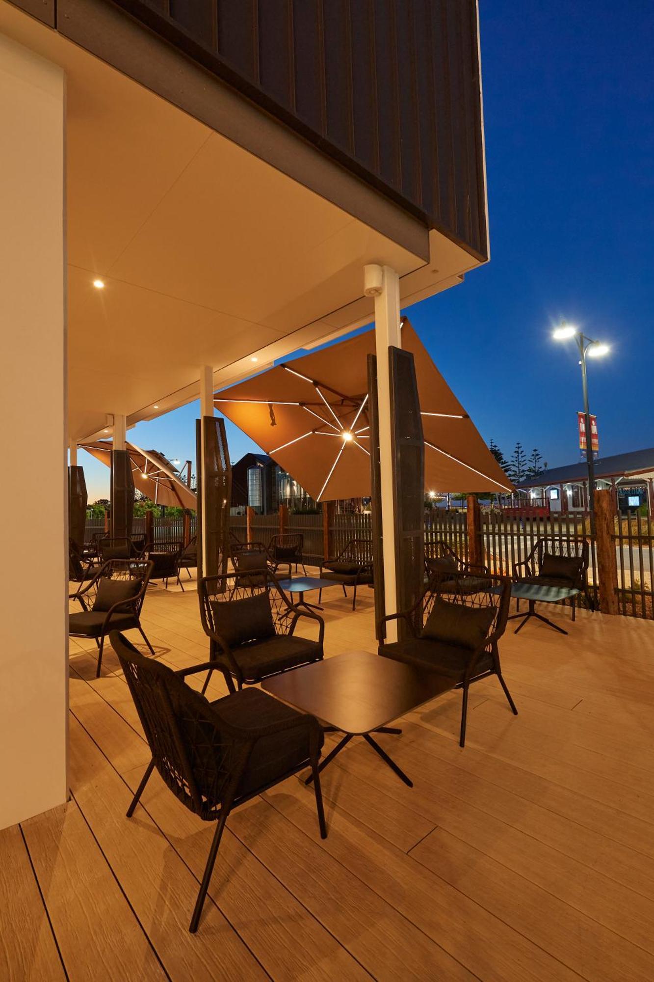 Hilton Garden Inn Busselton Exterior photo