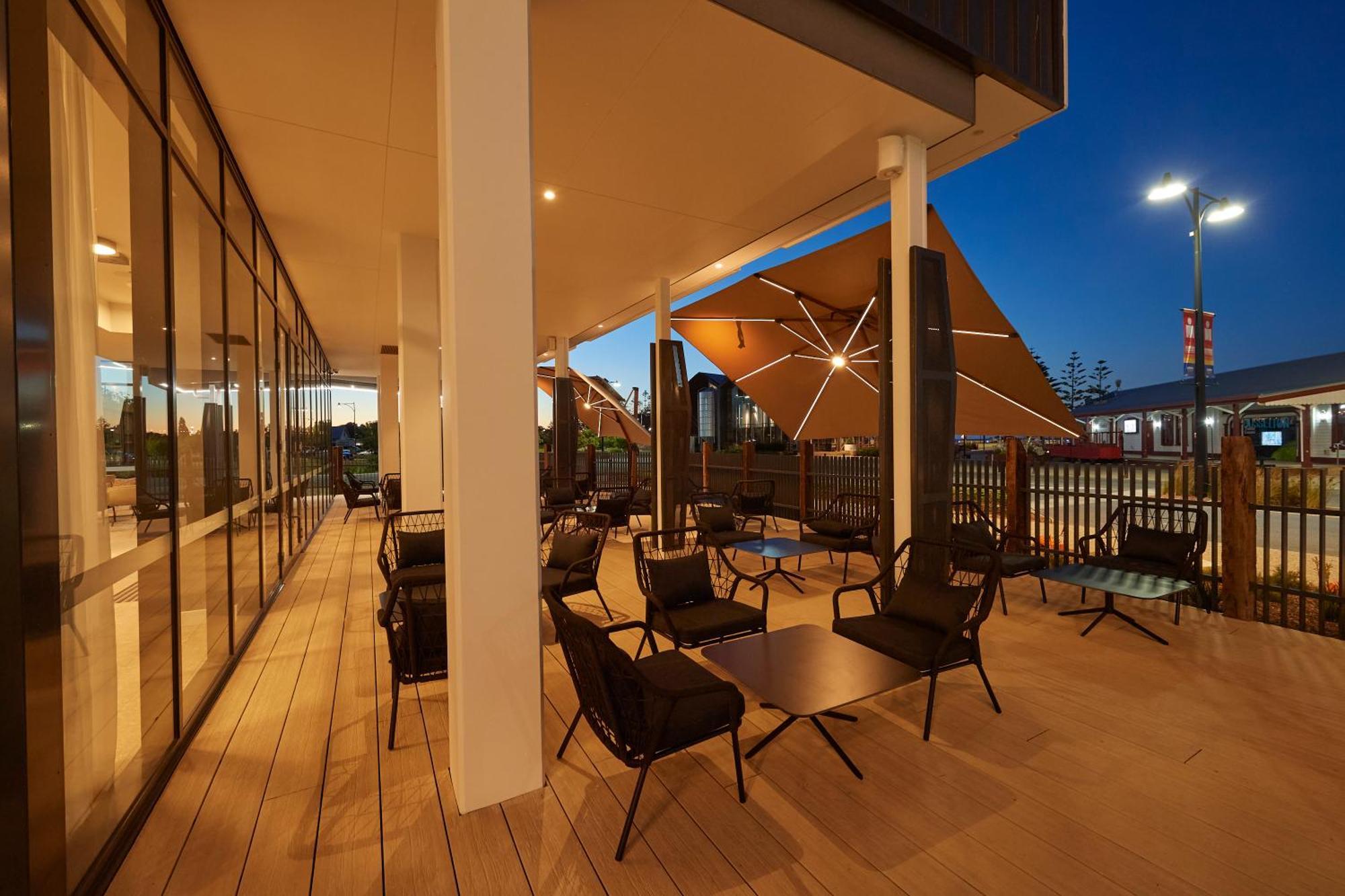 Hilton Garden Inn Busselton Exterior photo