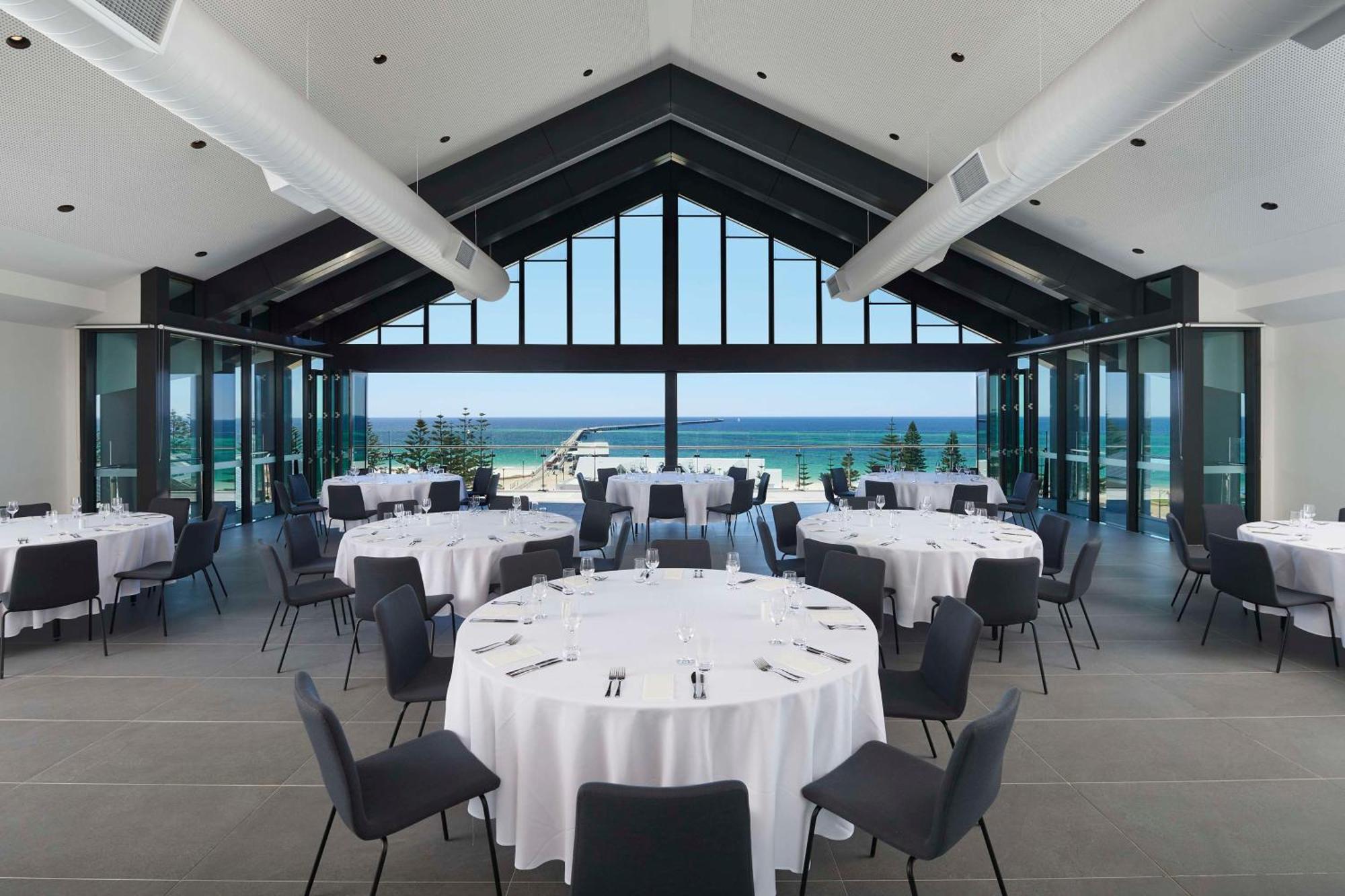 Hilton Garden Inn Busselton Exterior photo